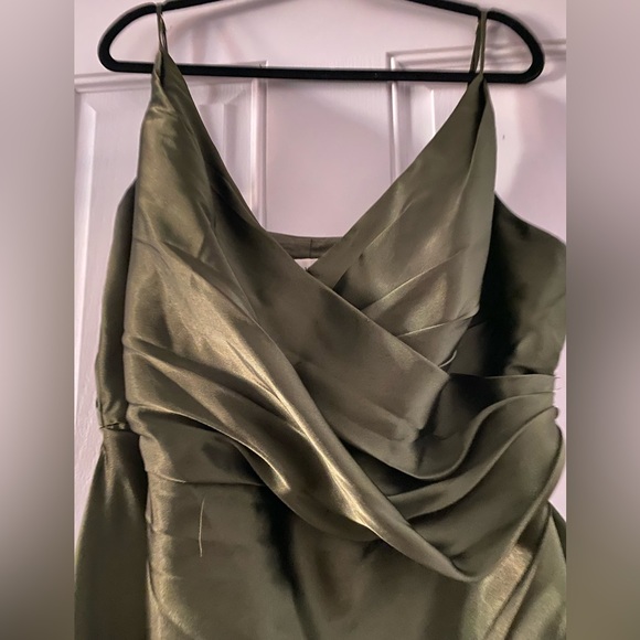 Floor length formal dress - Picture 3 of 5